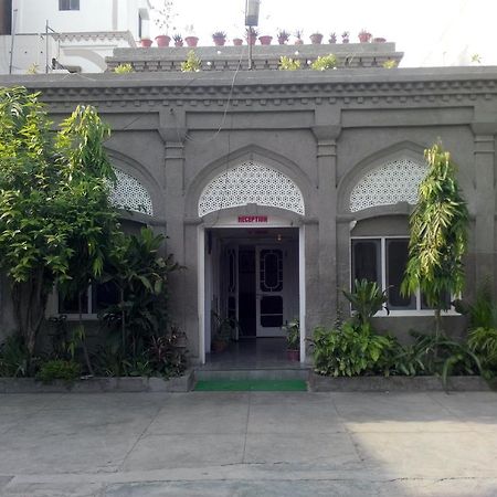 Tourist Guest House Amritsar Buitenkant foto