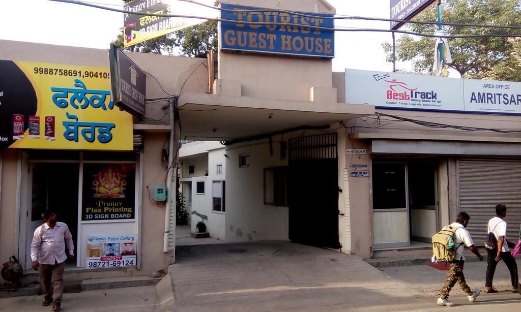 Tourist Guest House Amritsar Buitenkant foto