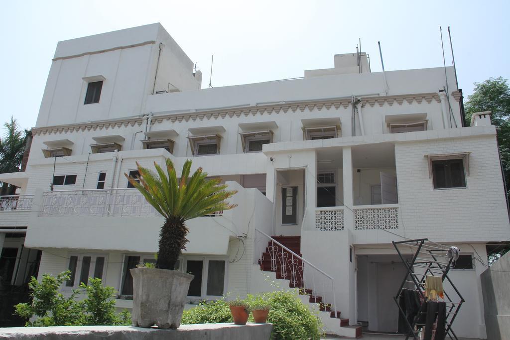 Tourist Guest House Amritsar Buitenkant foto