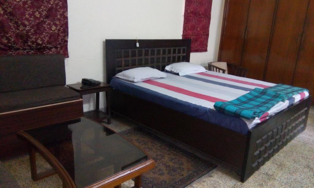Tourist Guest House Amritsar Buitenkant foto