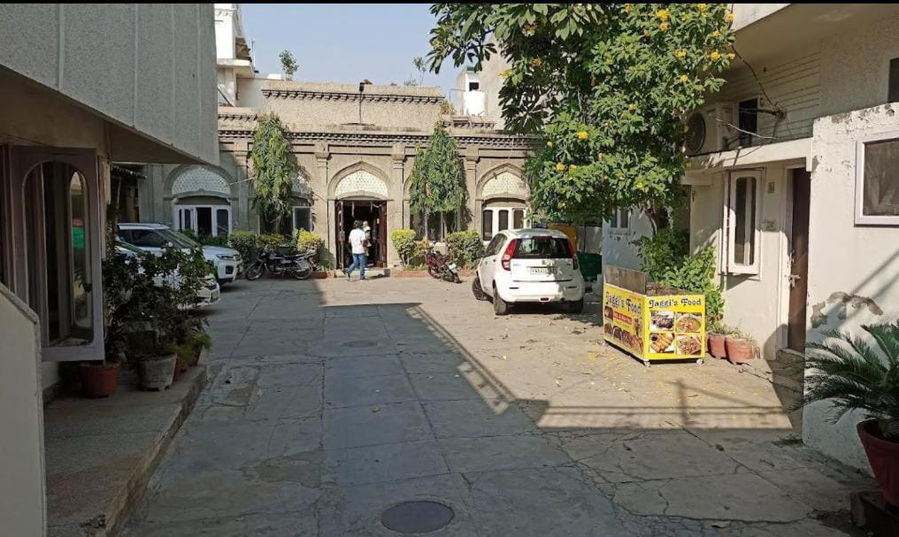 Tourist Guest House Amritsar Buitenkant foto