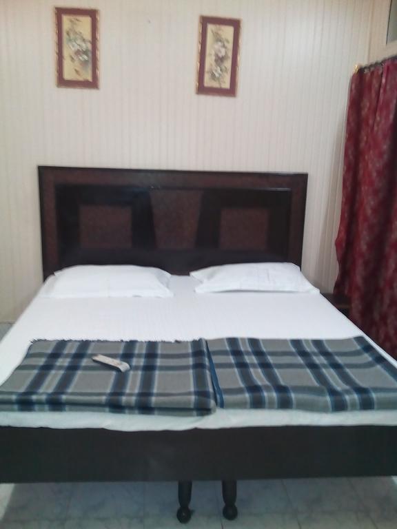 Tourist Guest House Amritsar Buitenkant foto