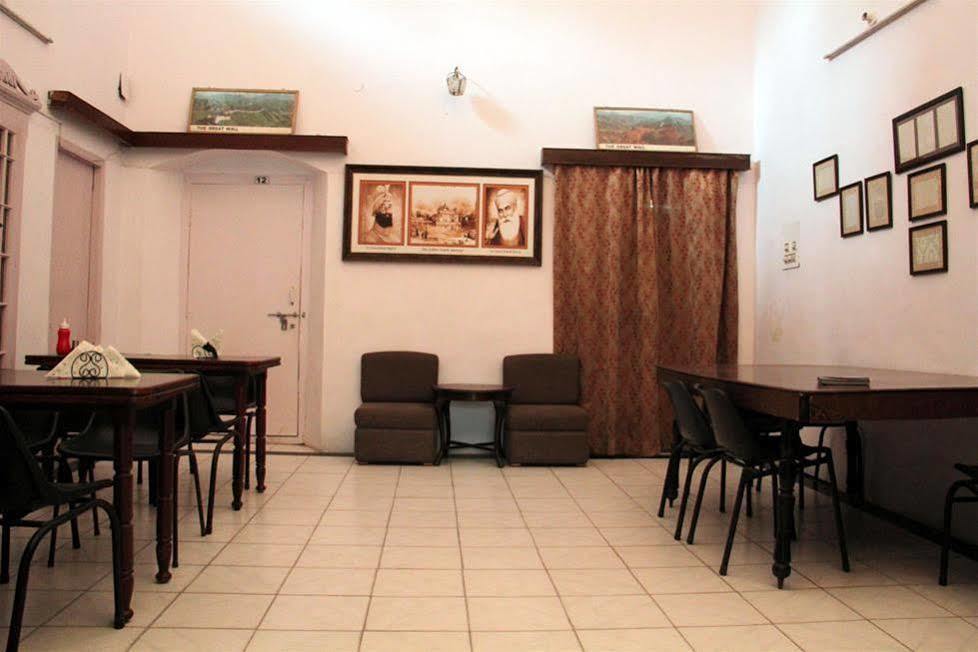 Tourist Guest House Amritsar Buitenkant foto