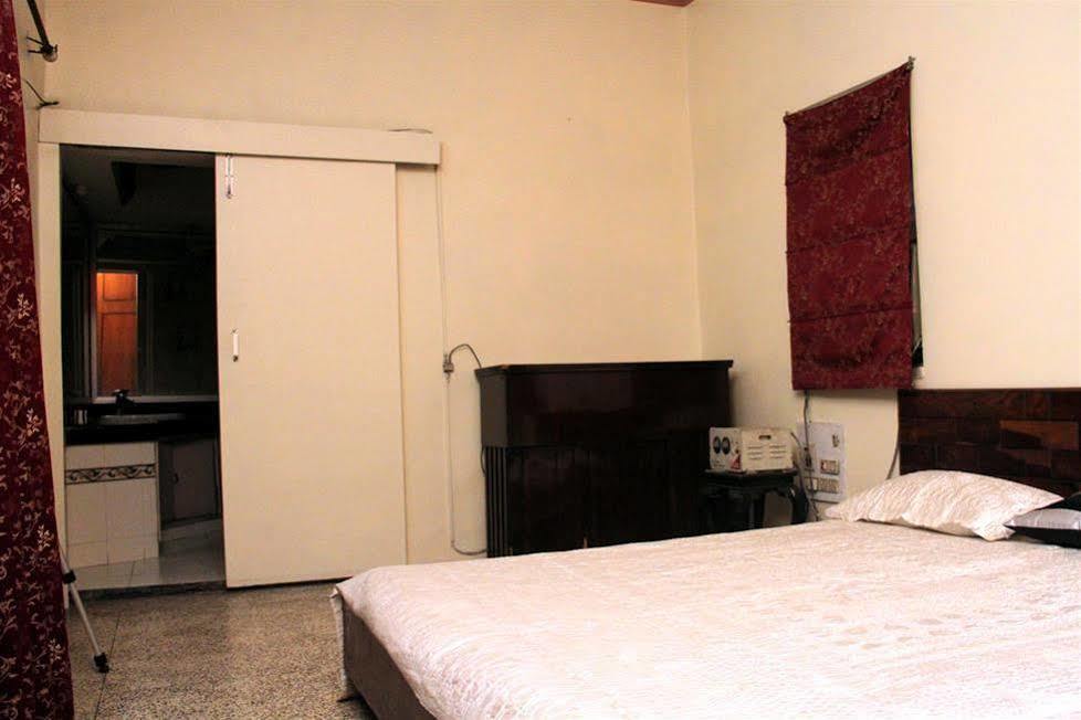Tourist Guest House Amritsar Buitenkant foto