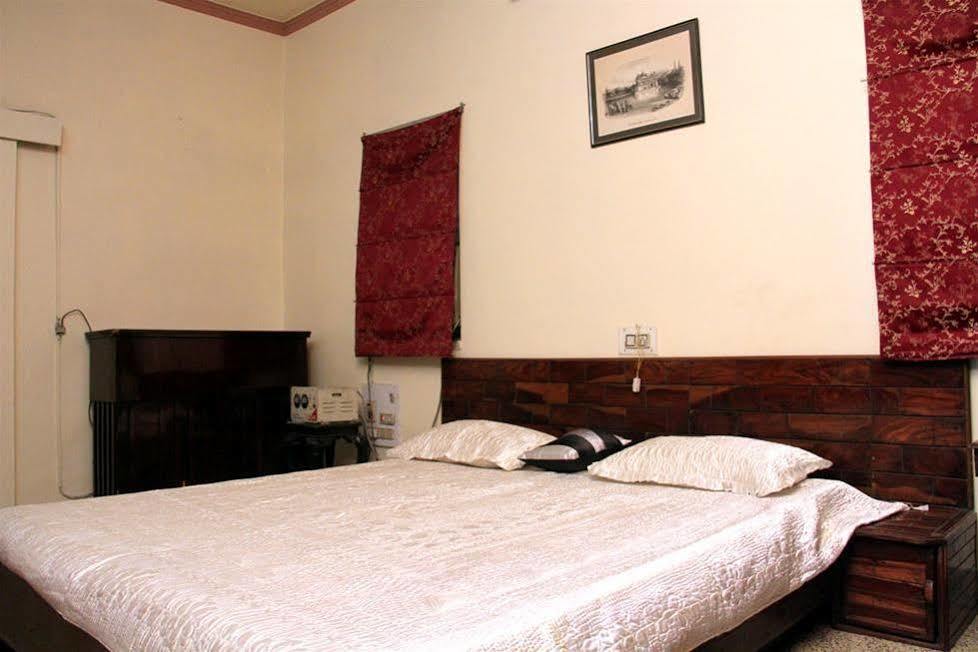 Tourist Guest House Amritsar Buitenkant foto
