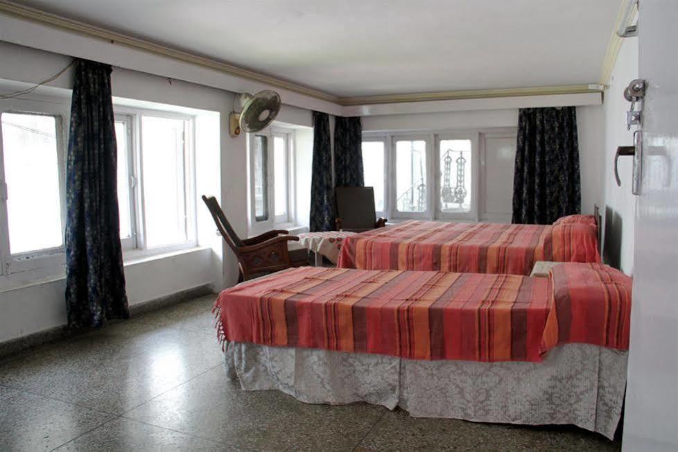 Tourist Guest House Amritsar Buitenkant foto