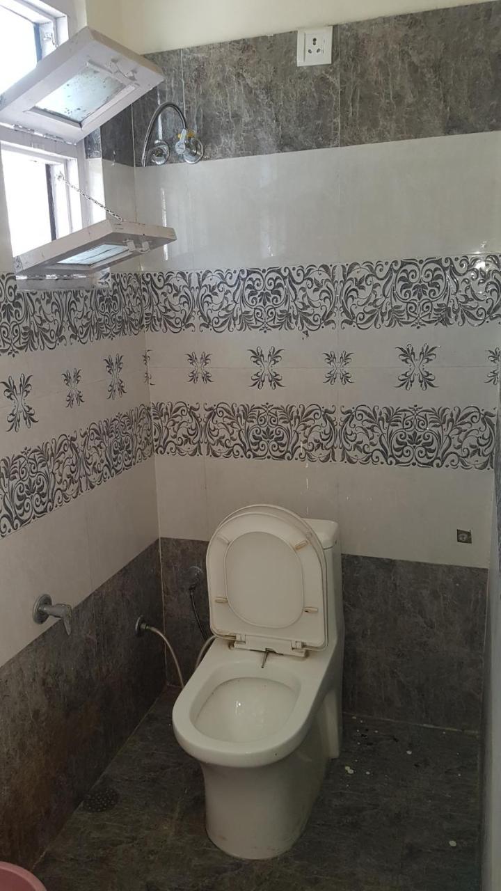 Tourist Guest House Amritsar Buitenkant foto
