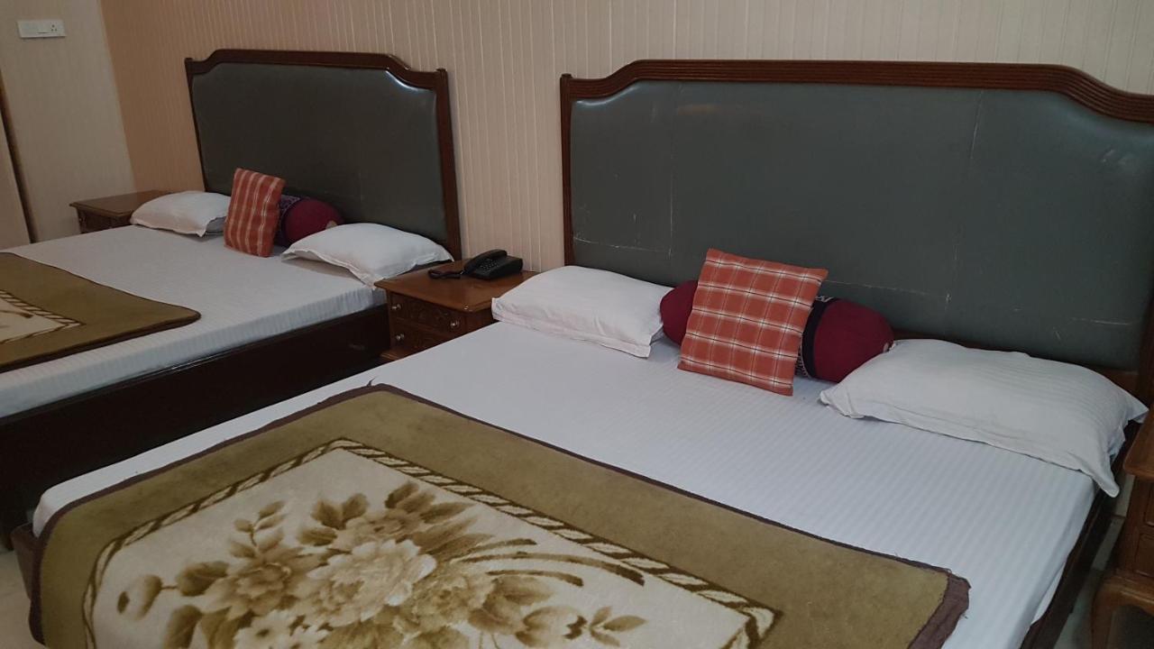 Tourist Guest House Amritsar Buitenkant foto